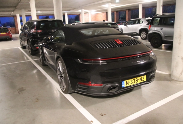 Porsche 992 Carrera 4S Cabriolet