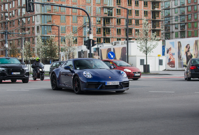 Porsche 992 Carrera GTS