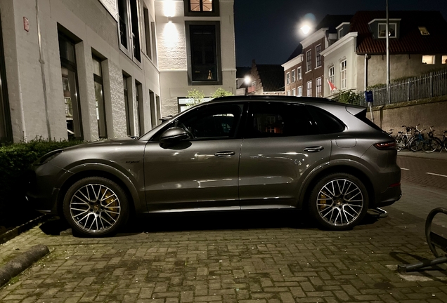 Porsche Cayenne Turbo S E-Hybrid