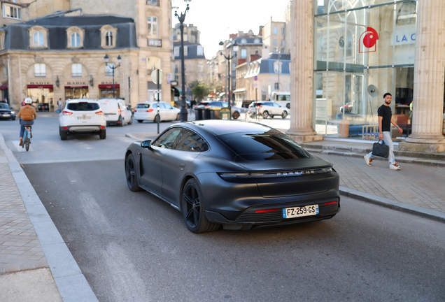 Porsche Taycan Turbo