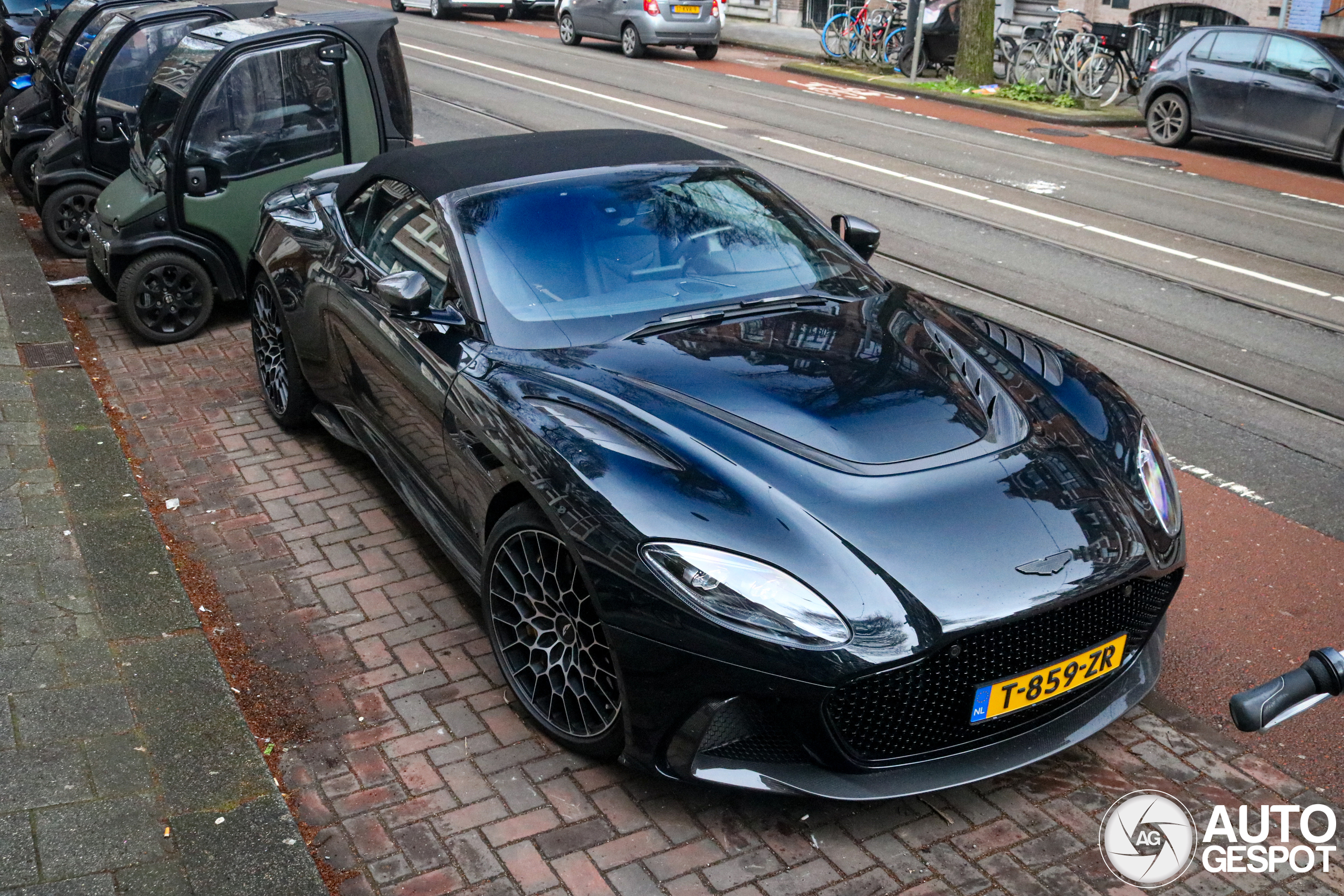 Aston Martin DBS 770 Ultimate Volante