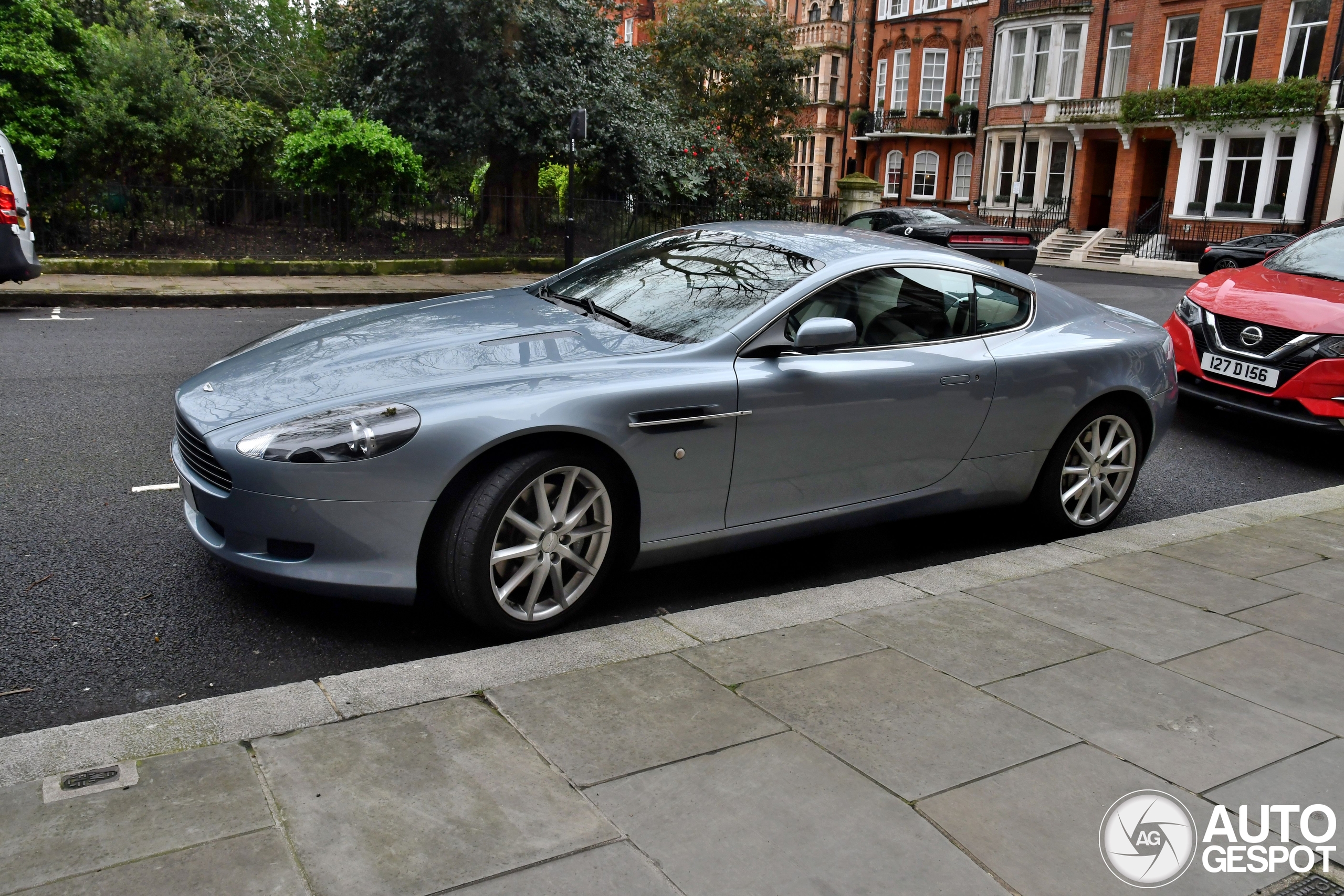 Aston Martin DB9