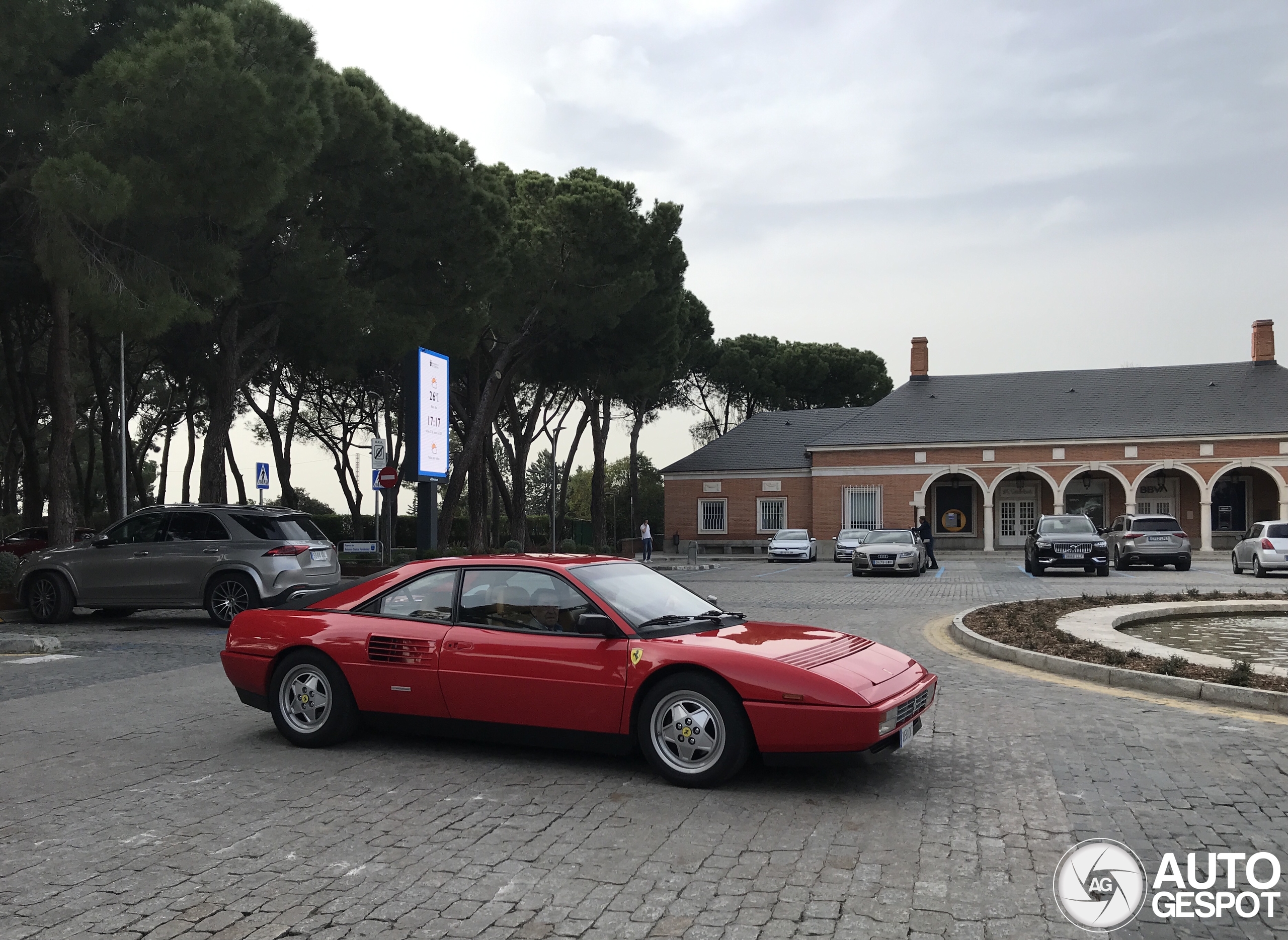 Ferrari Mondial T