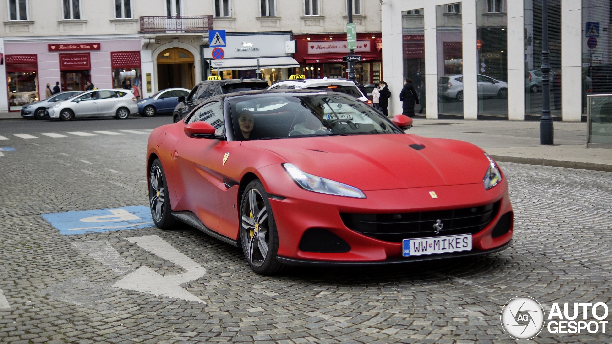 Ferrari Portofino M