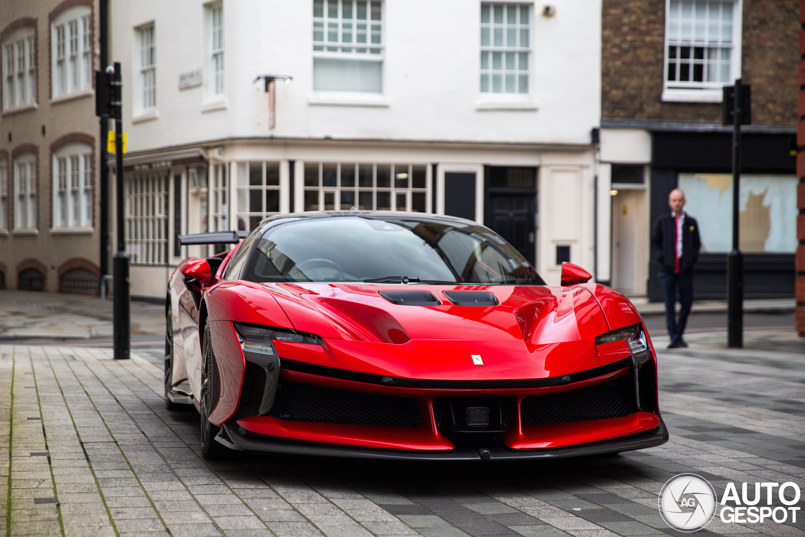 Dikke primeur: Ferrari SF90 XX Stradale