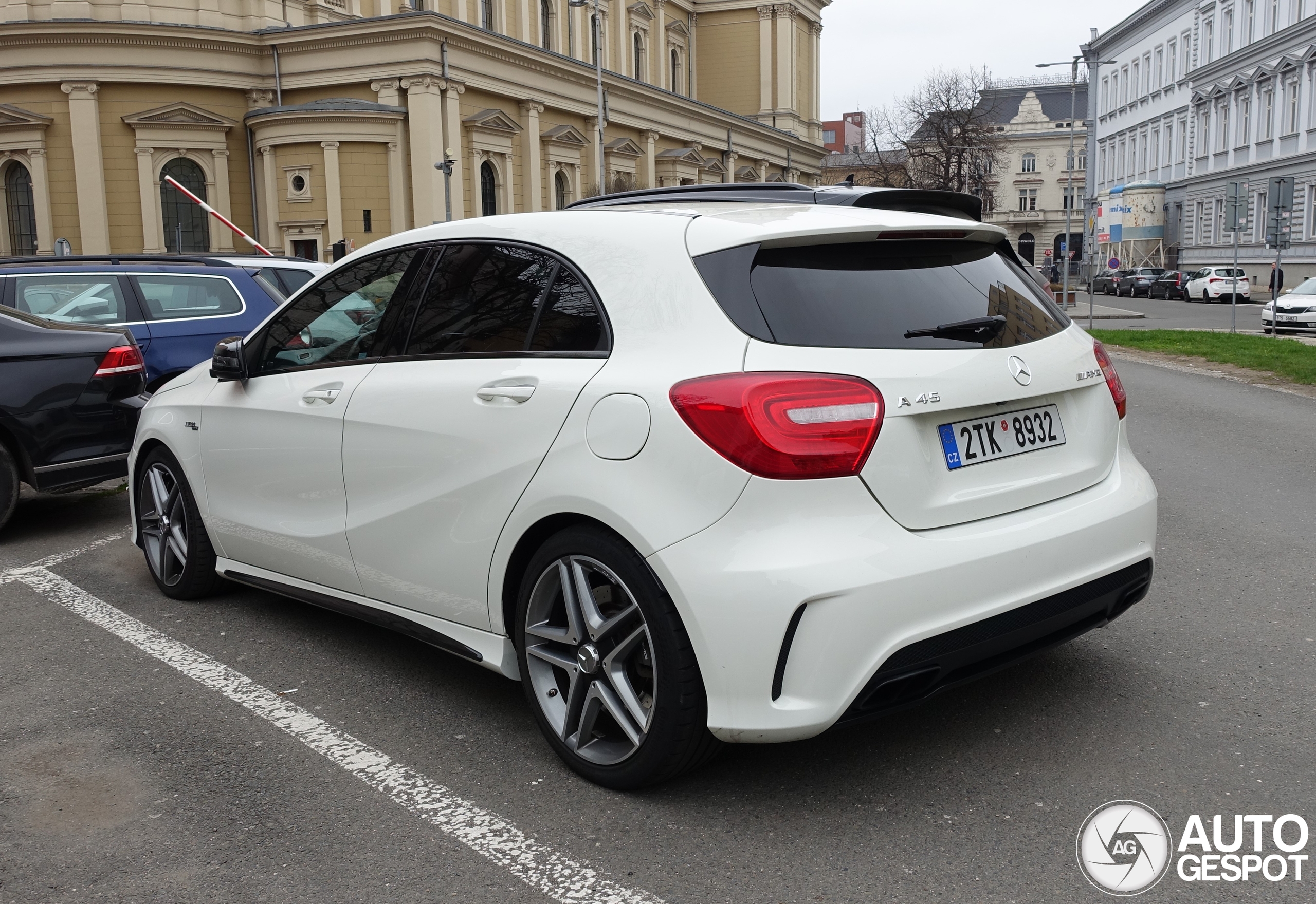 Mercedes-Benz A 45 AMG