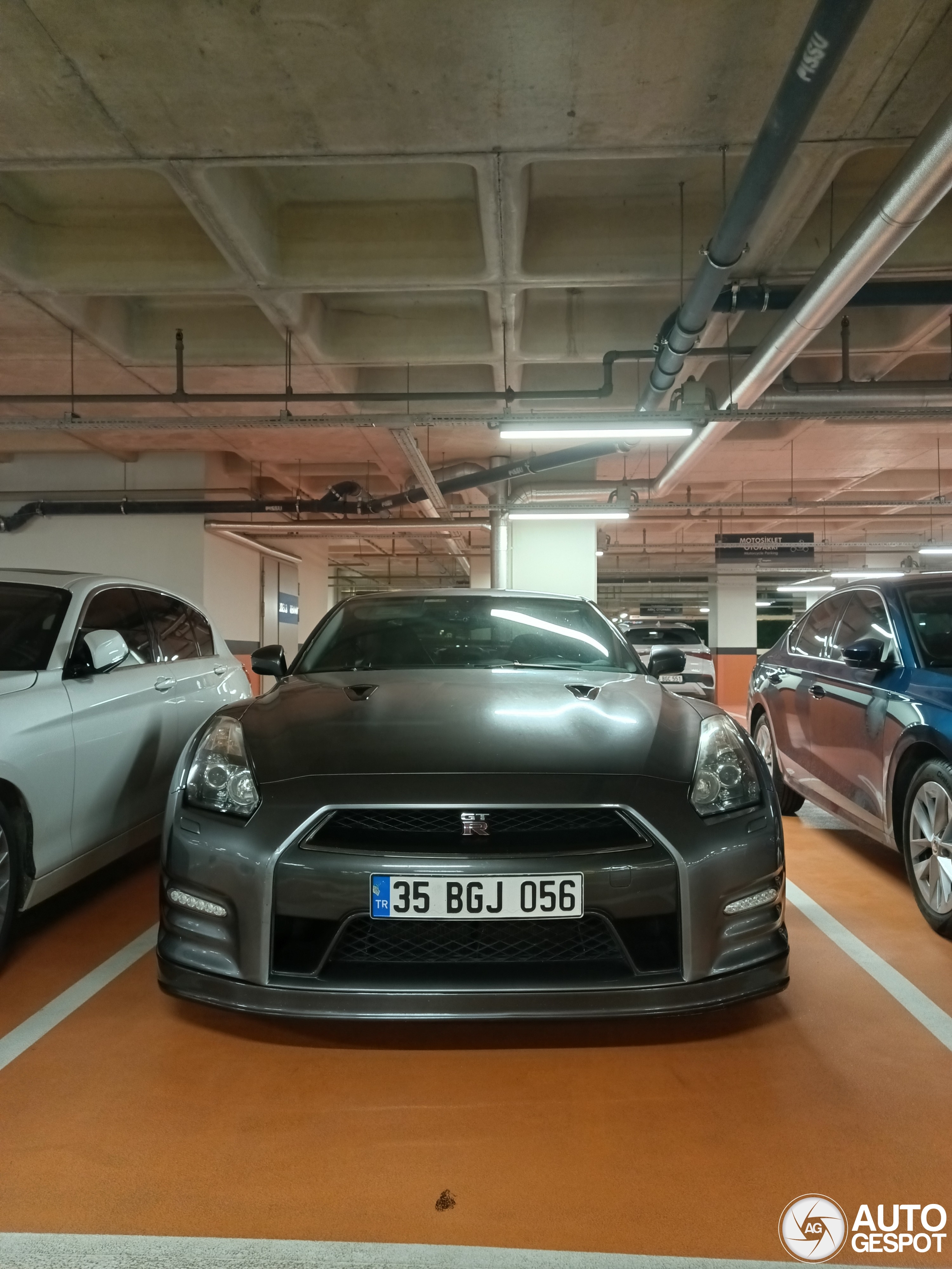 Nissan GT-R 2013