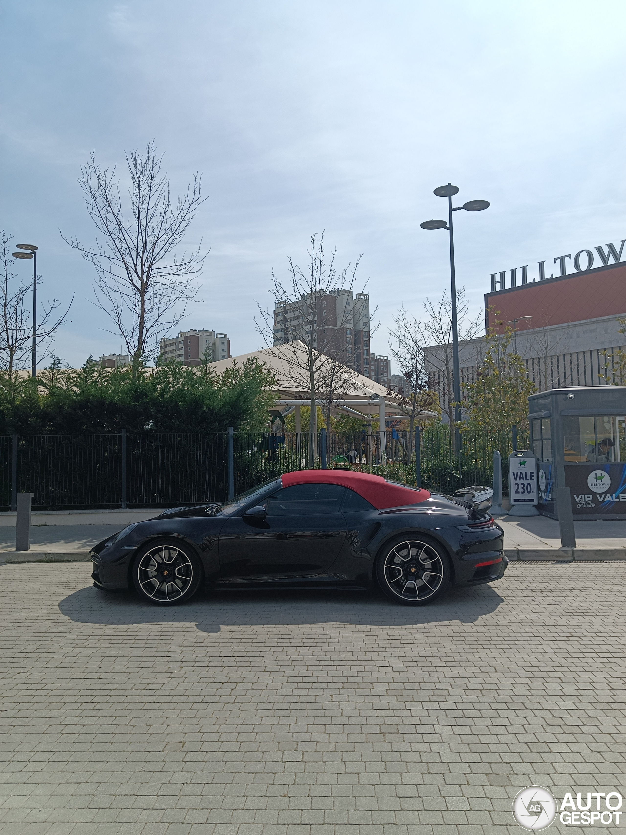 Porsche 992 Turbo S Cabriolet