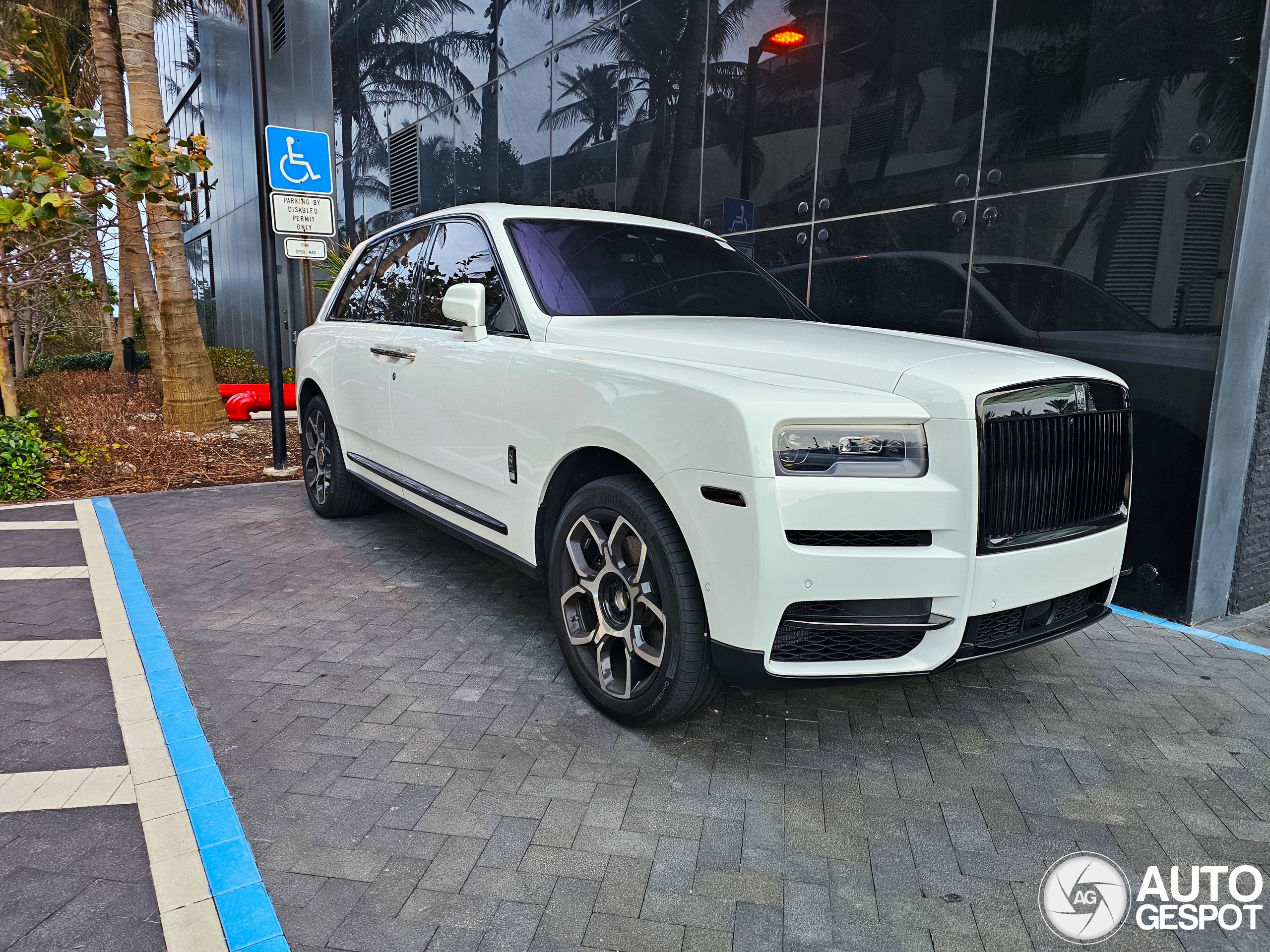 Rolls-Royce Cullinan Black Badge