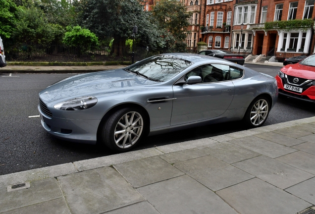 Aston Martin DB9