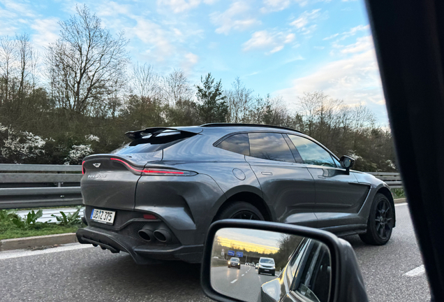 Aston Martin DBX707