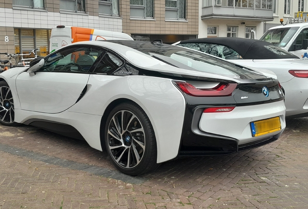 BMW i8