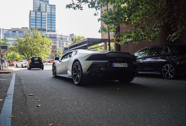 Lamborghini Huracán LP640-4 EVO