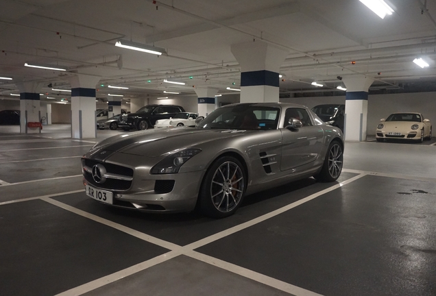 Mercedes-Benz SLS AMG