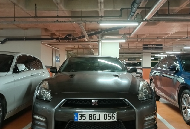 Nissan GT-R 2013