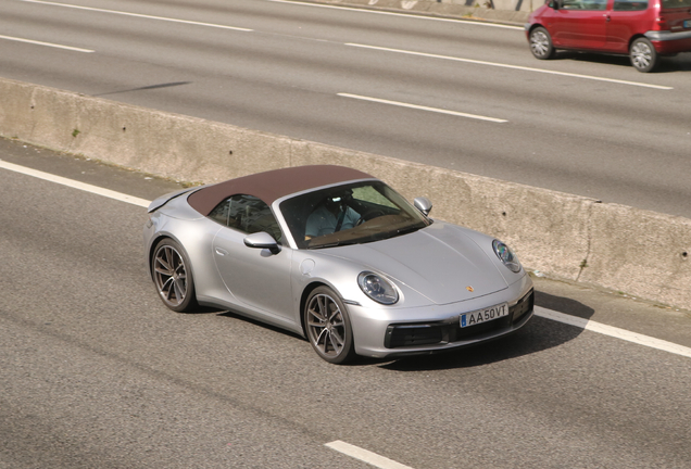 Porsche 992 Carrera 4S Cabriolet