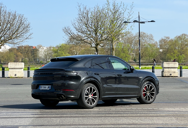 Porsche Cayenne Coupé Turbo E-Hybrid