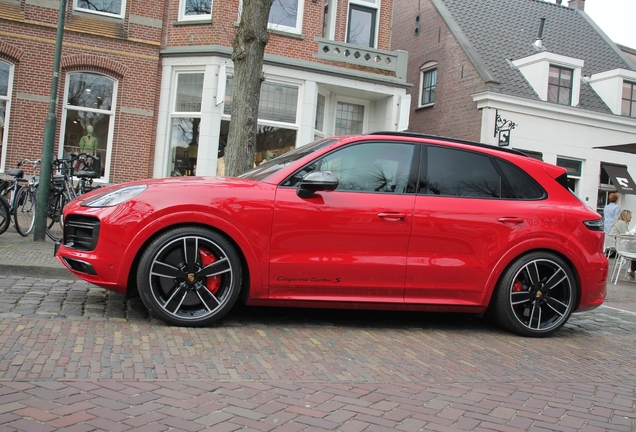 Porsche Cayenne Turbo S E-Hybrid