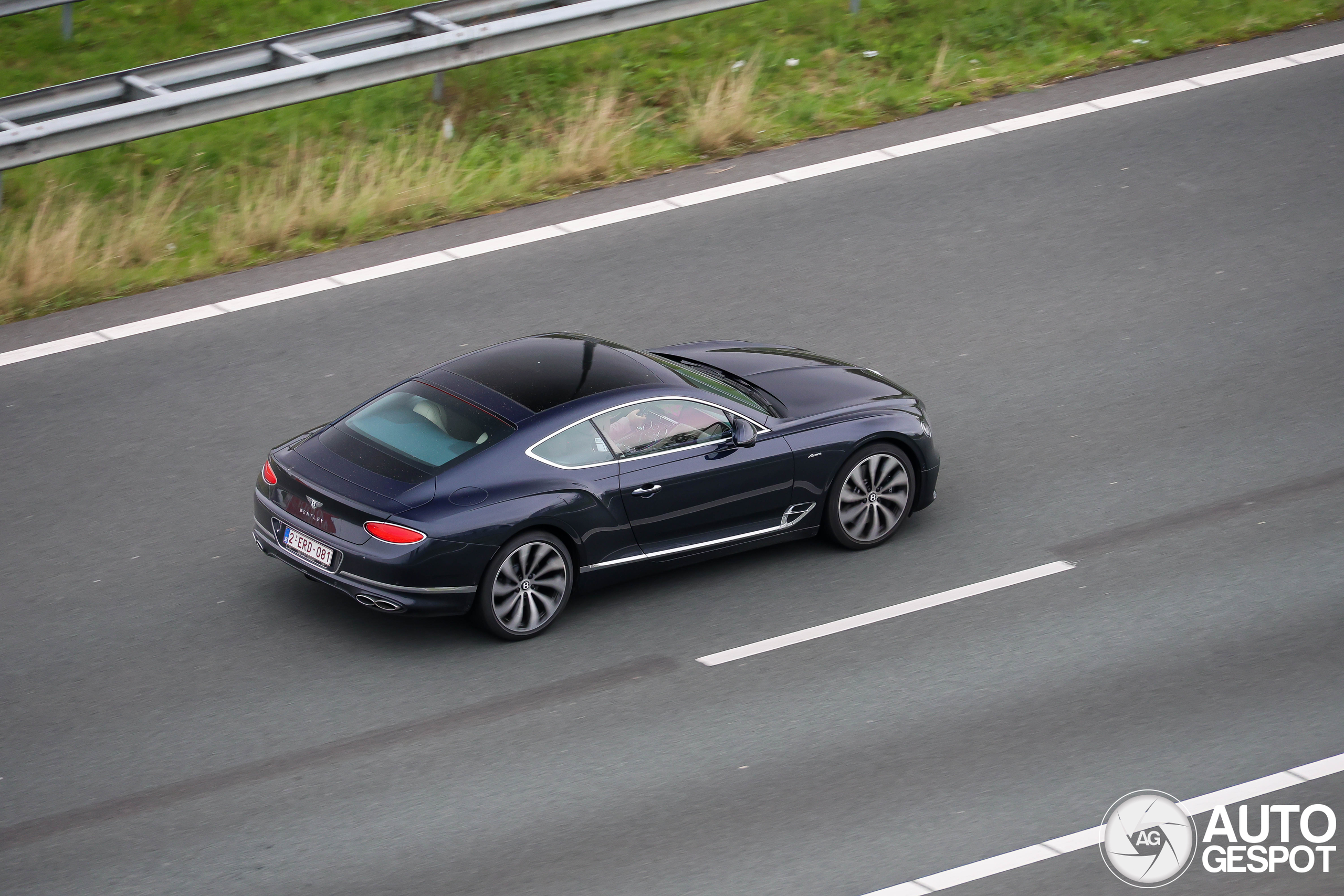 Bentley Continental GT V8 Azure 2024