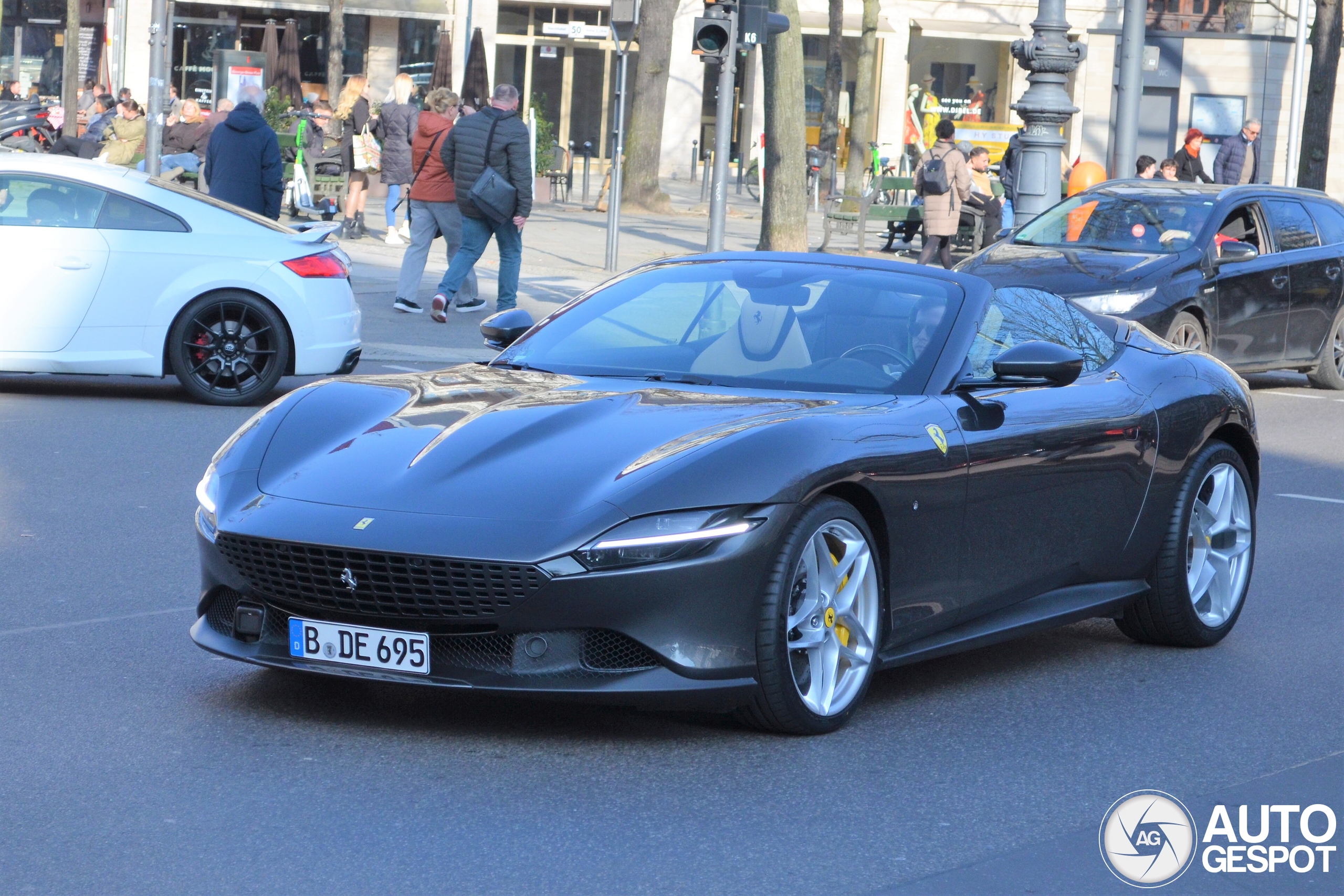 Ferrari Roma Spider