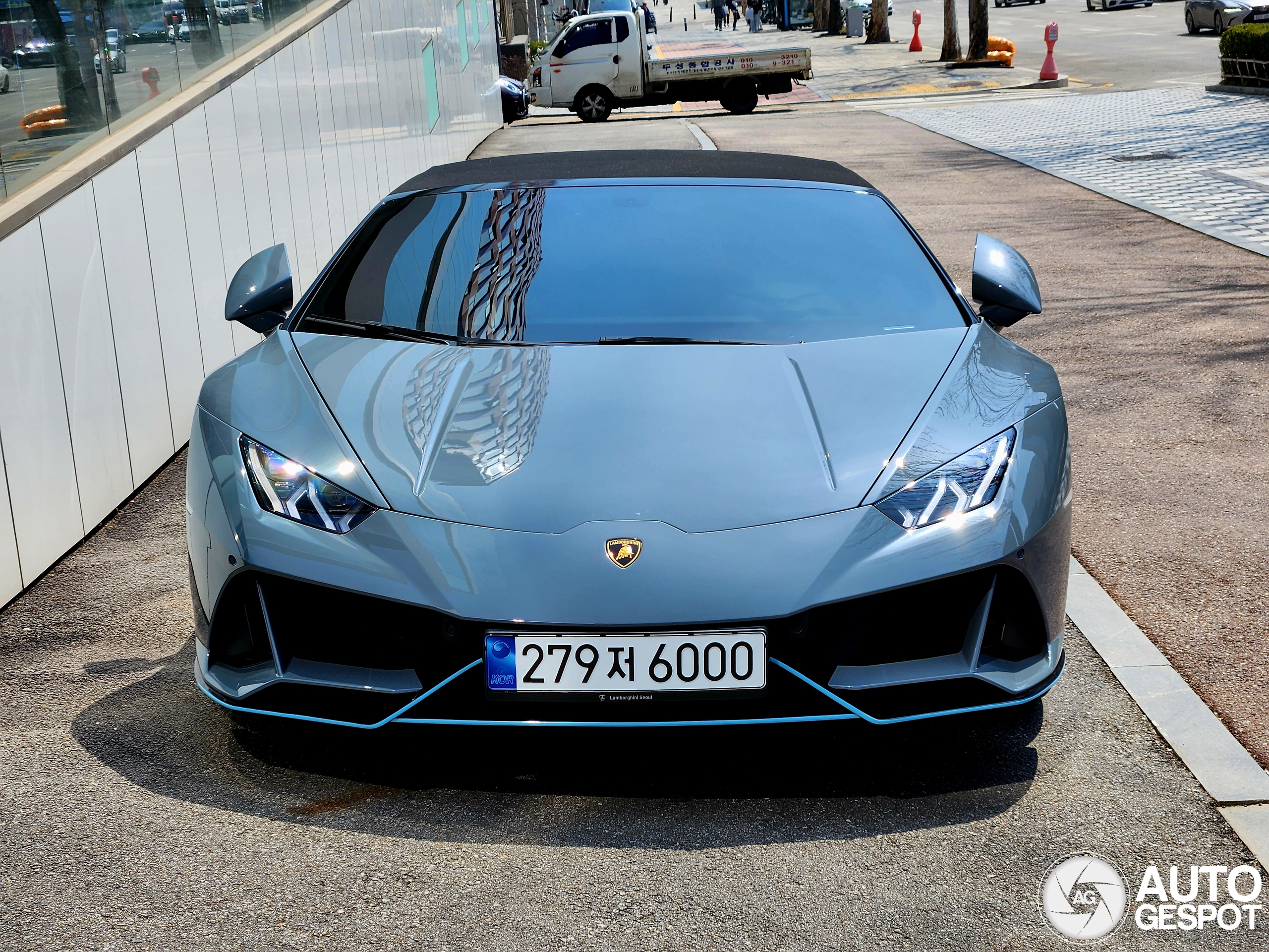 Lamborghini Huracán LP640-4 EVO Spyder