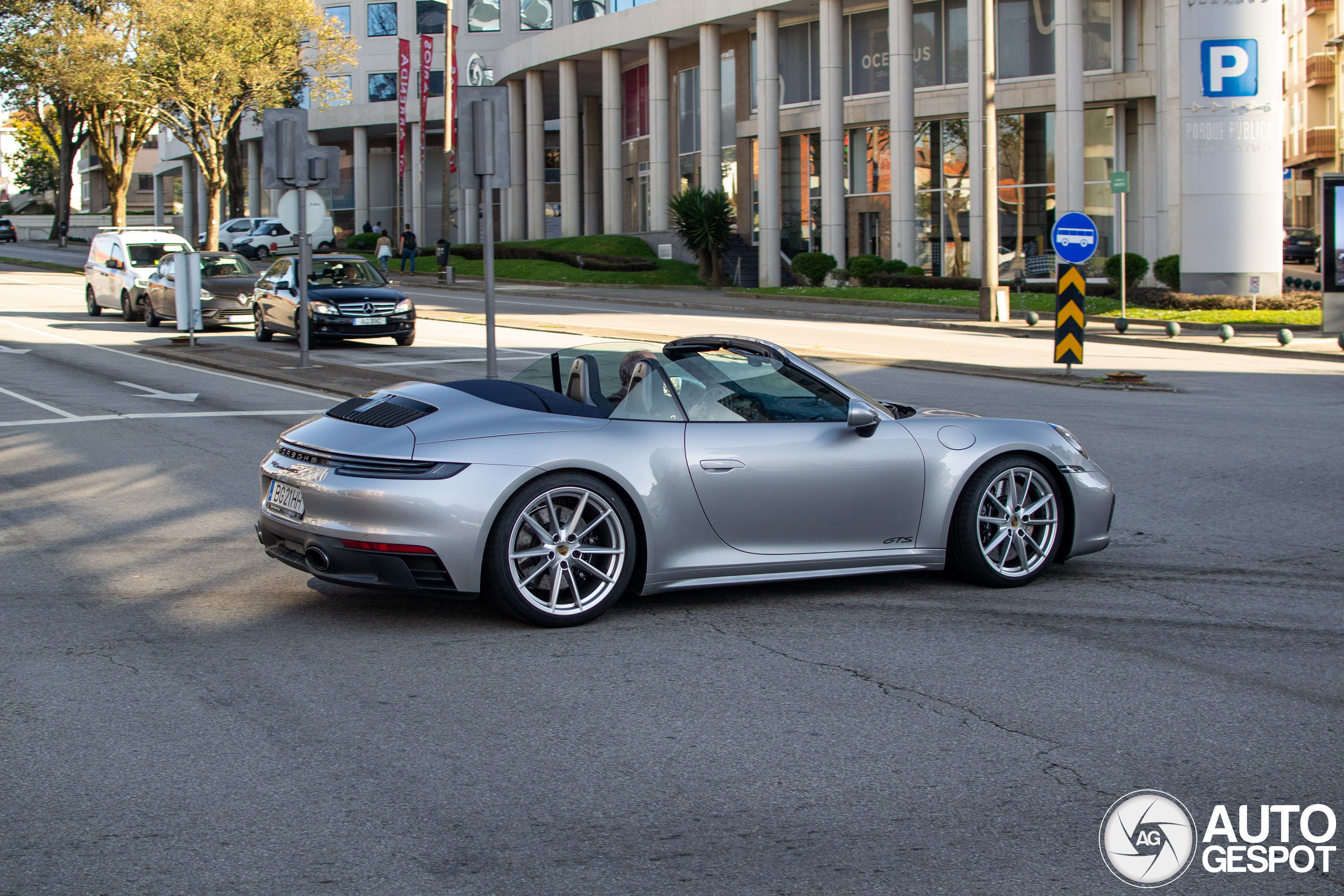 Porsche 992 Carrera 4 GTS Cabriolet