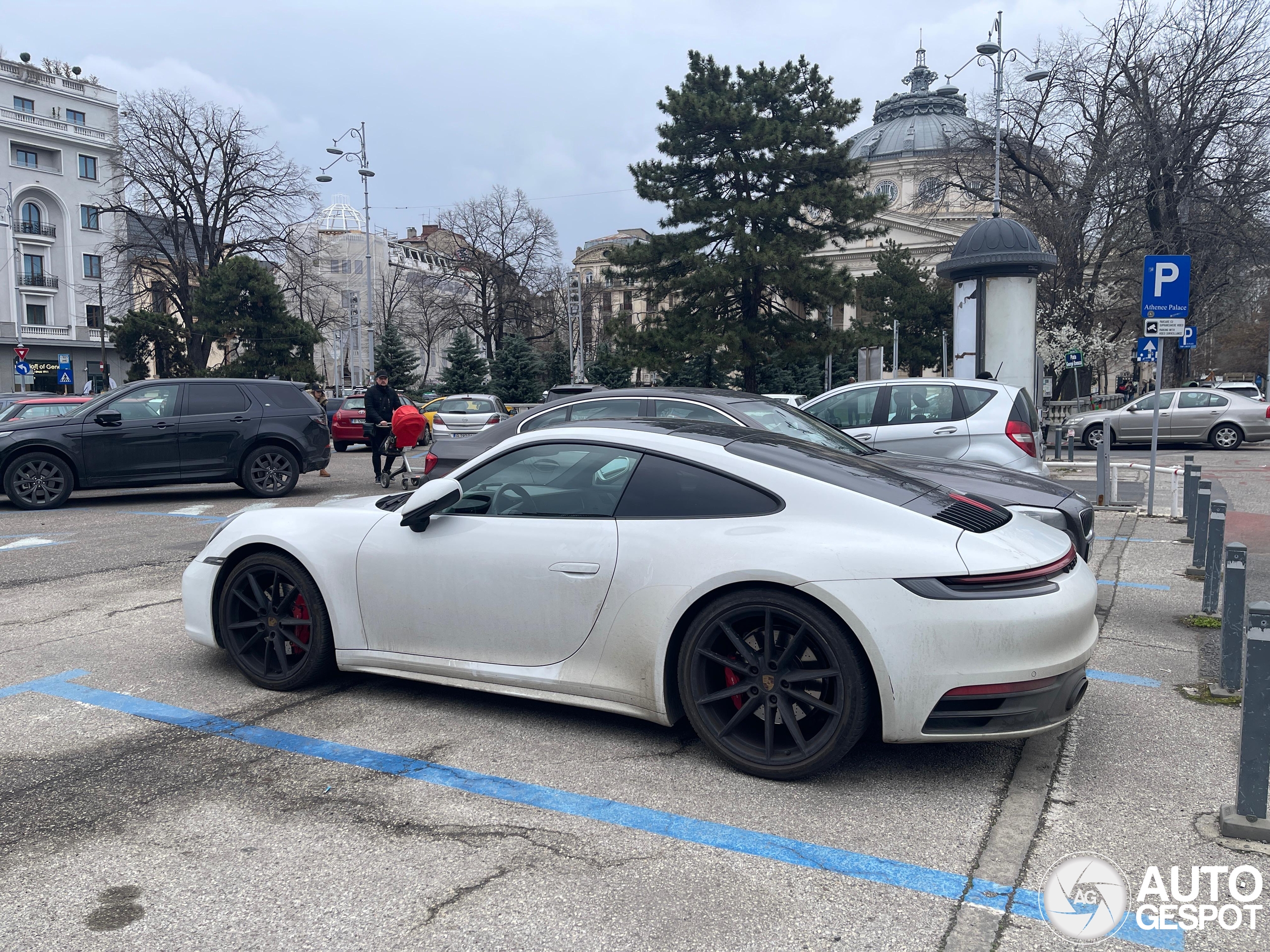 Porsche 992 Carrera 4S