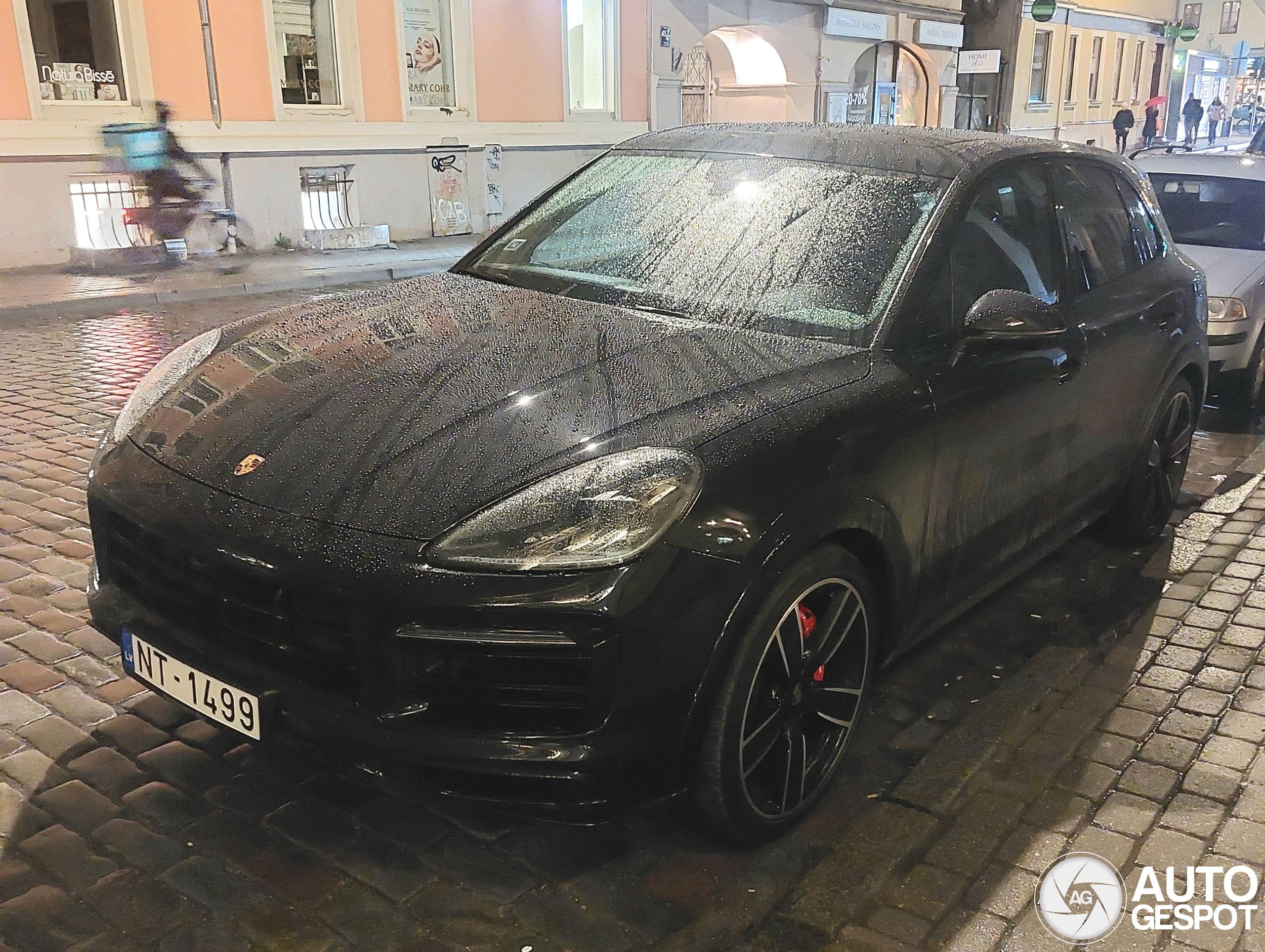 Porsche 9YA Cayenne GTS