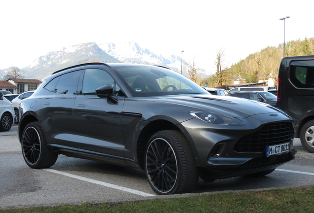 Aston Martin DBX