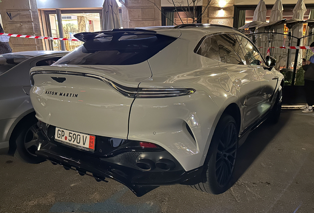 Aston Martin DBX707