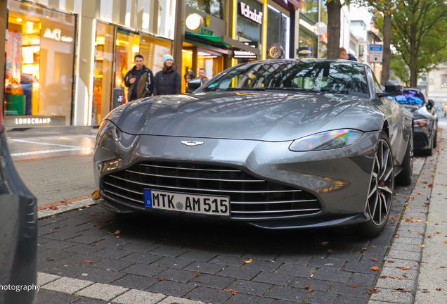 Aston Martin V8 Vantage 2018