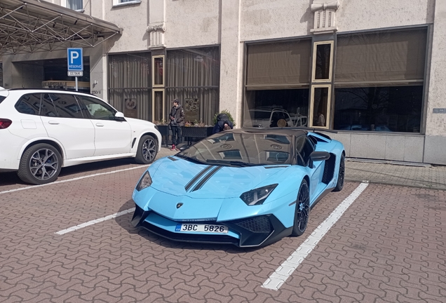 Lamborghini Aventador LP750-4 SuperVeloce Roadster