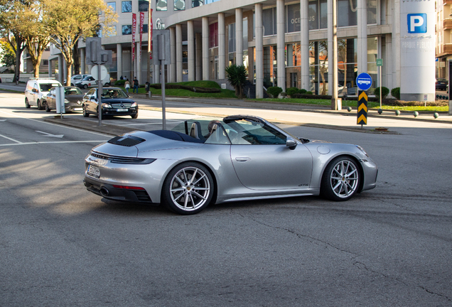 Porsche 992 Carrera 4 GTS Cabriolet