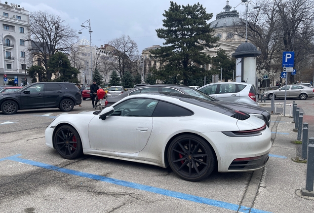 Porsche 992 Carrera 4S