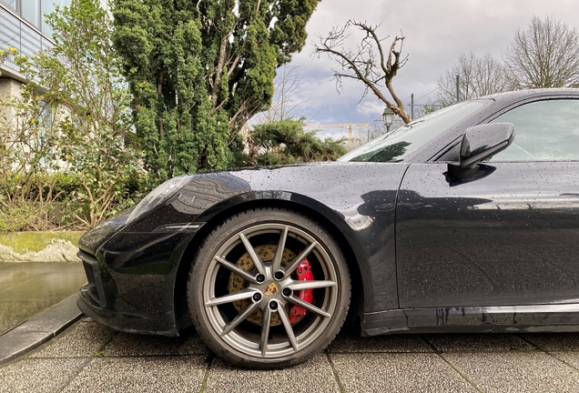 Porsche 992 Carrera 4S