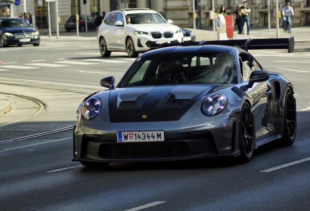 Porsche 992 GT3 RS Weissach Package