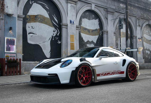 Porsche 992 GT3 RS Weissach Package