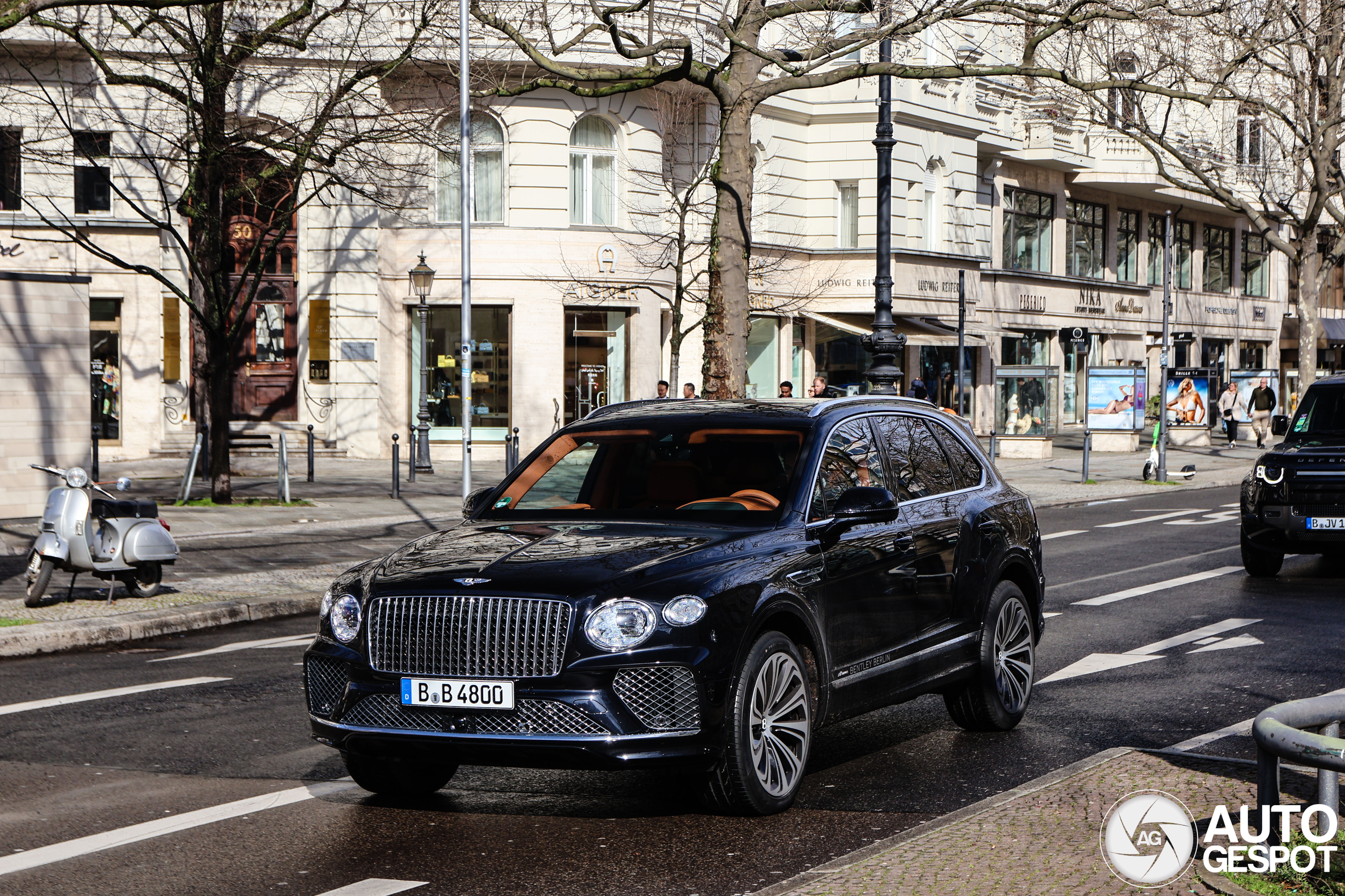 Bentley Bentayga Azure EWB