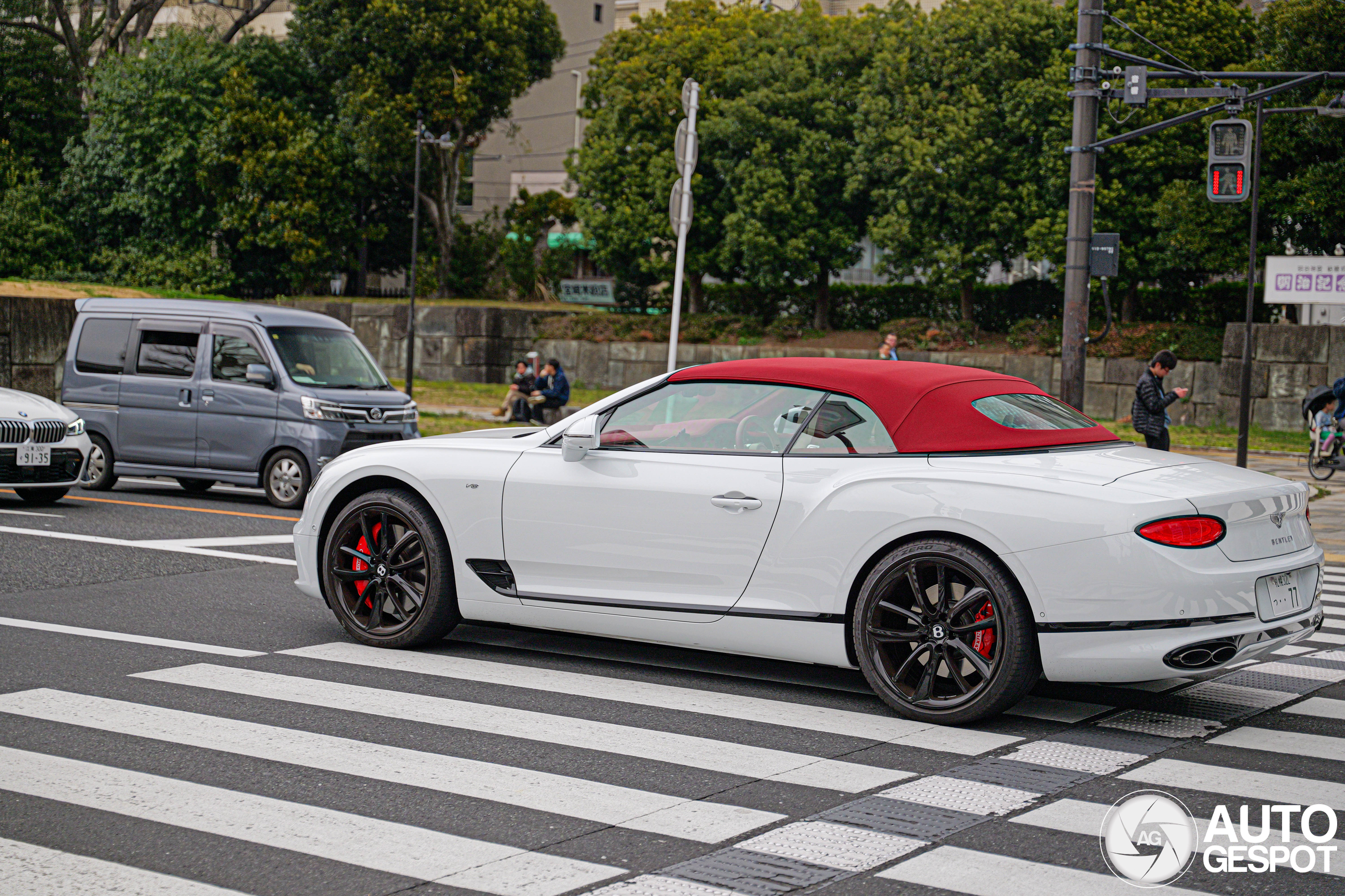 Bentley Continental GTC V8 2020