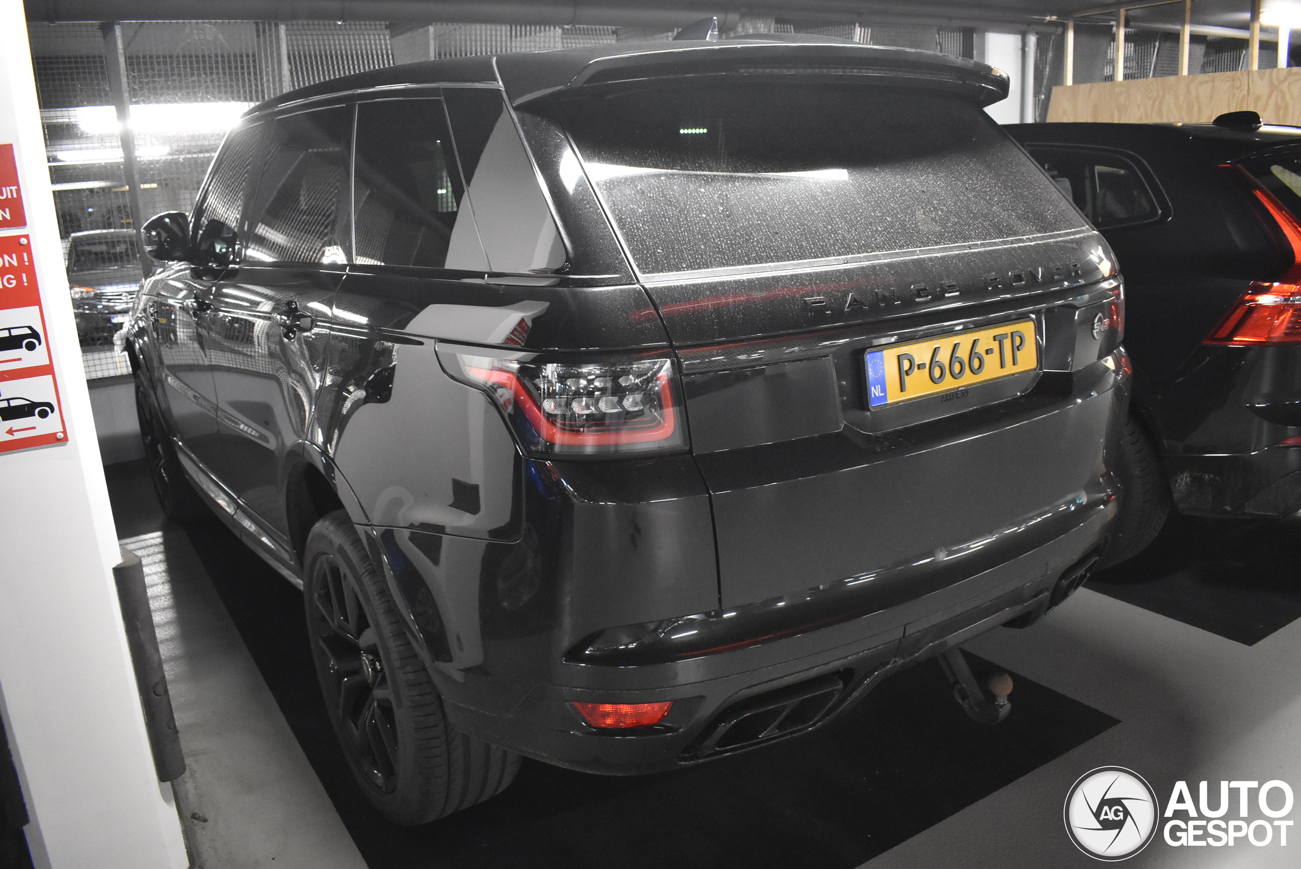 Land Rover Range Rover Sport SVR 2018 Carbon Edition