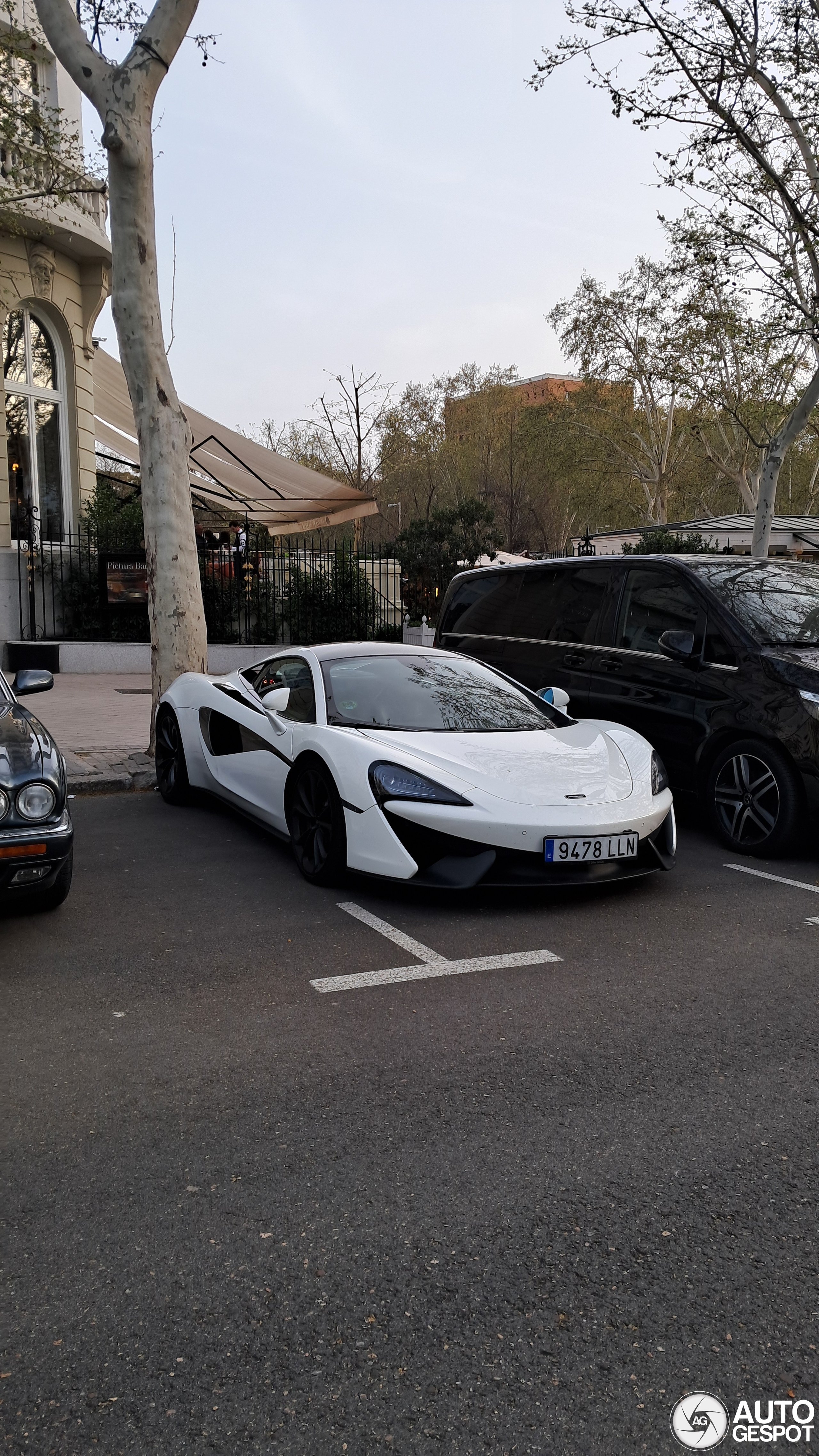 McLaren 570GT