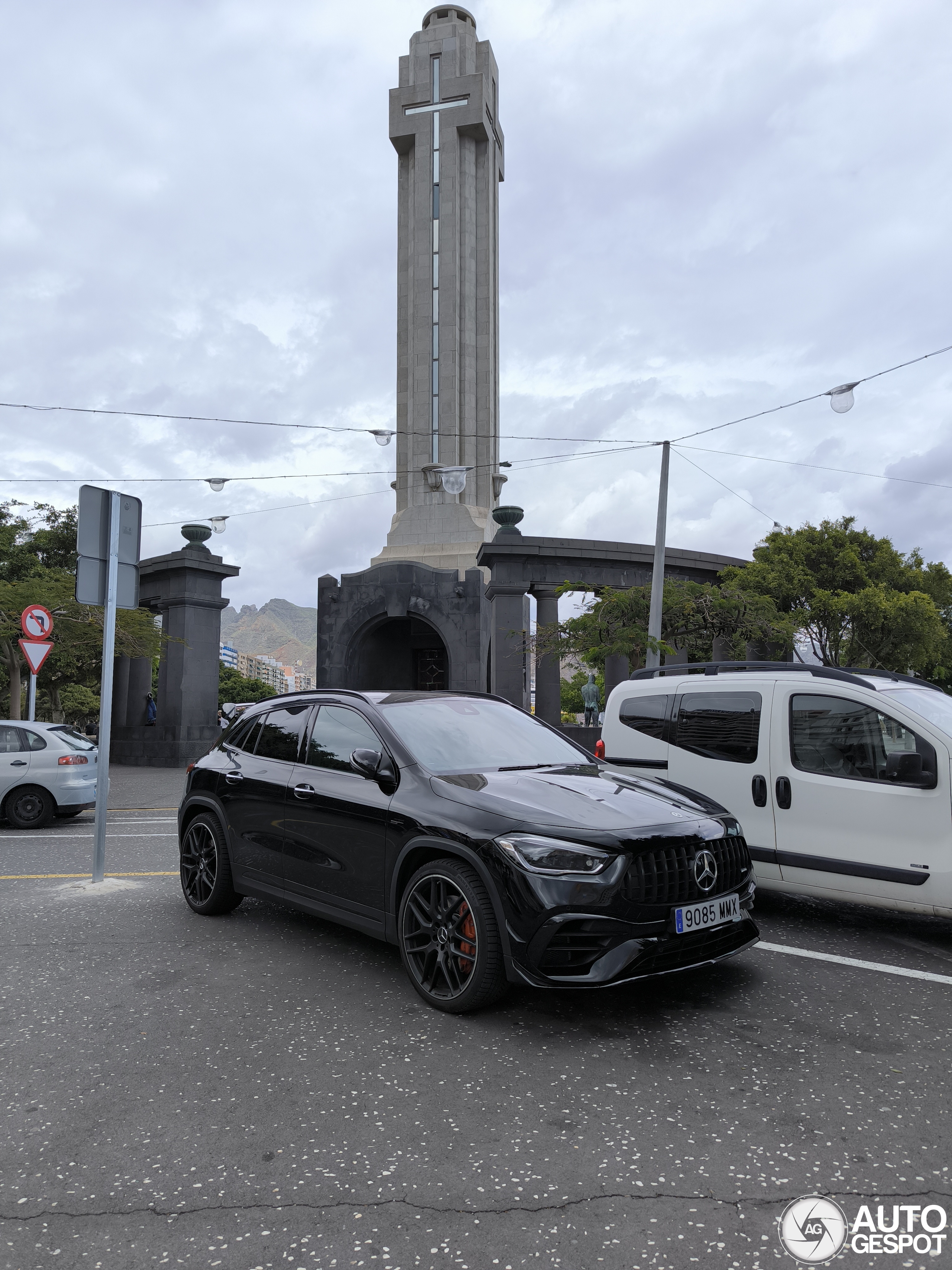 Mercedes-AMG GLA 45 S 4MATIC+ H247