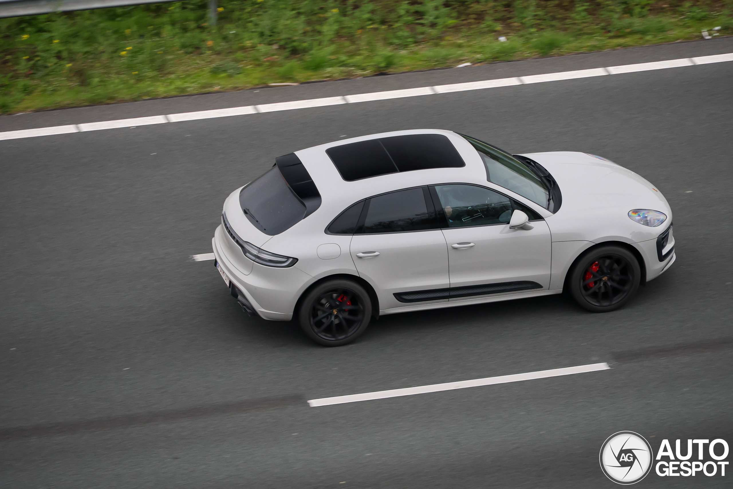 Porsche 95B Macan GTS MkIII