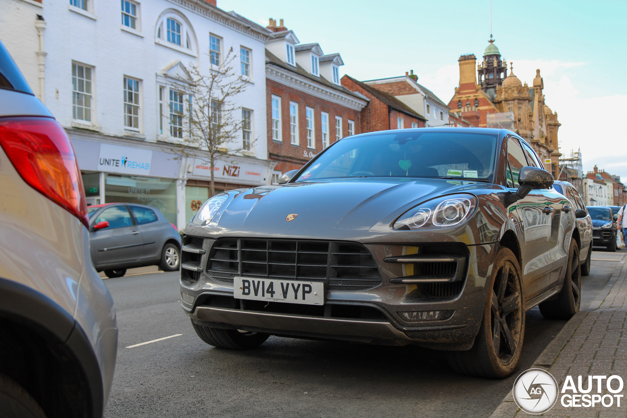 Porsche 95B Macan Turbo