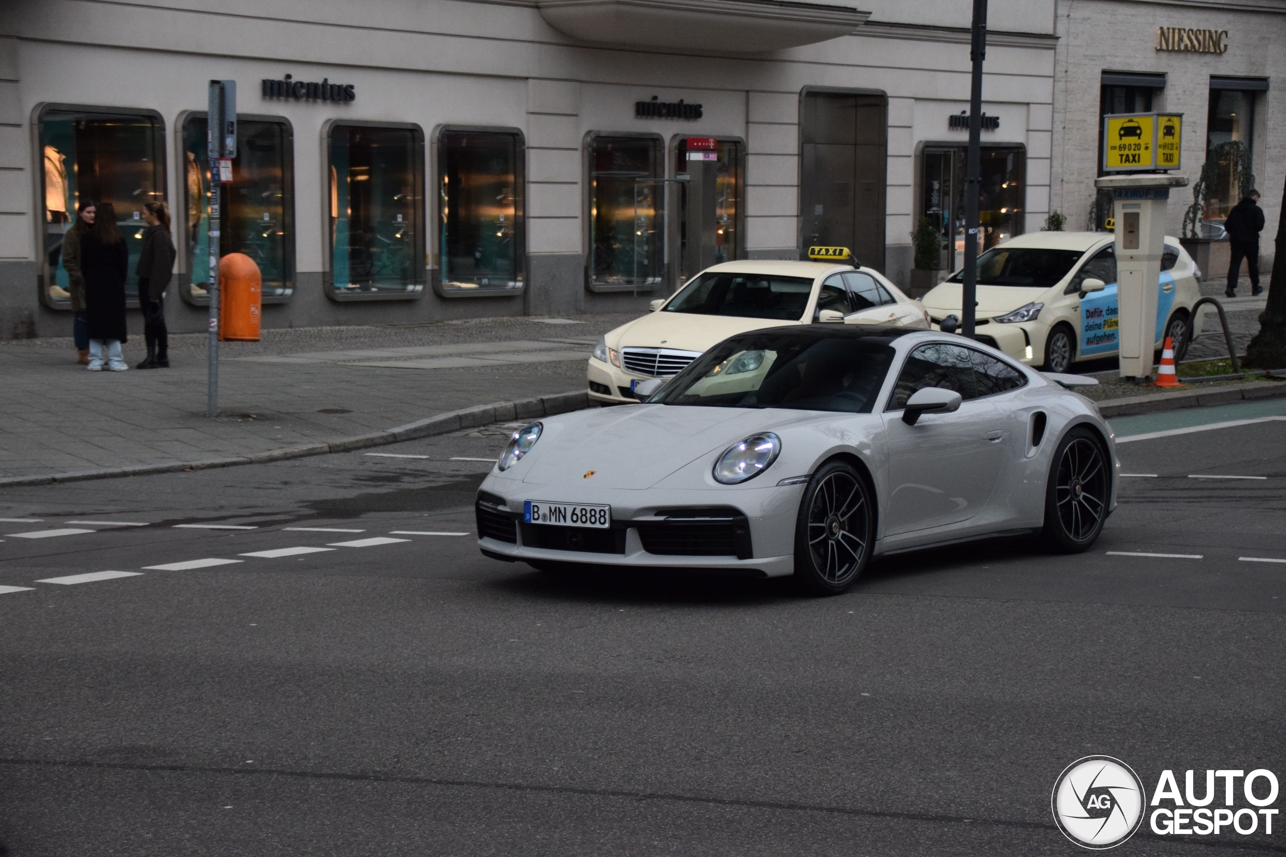 Porsche 992 Turbo S