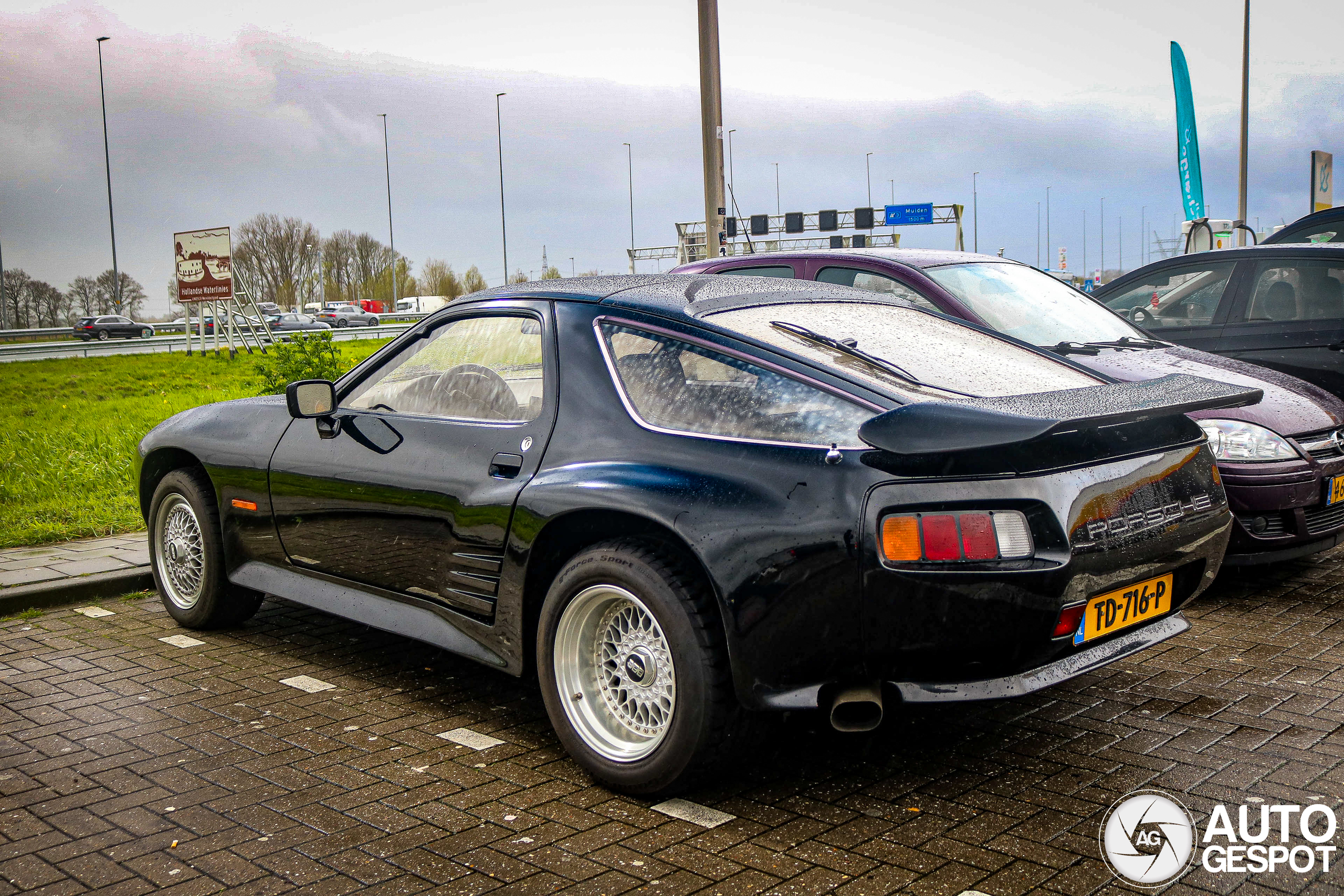 Unconventional elegance: Strosek's approach to enhancing the Porsche 928