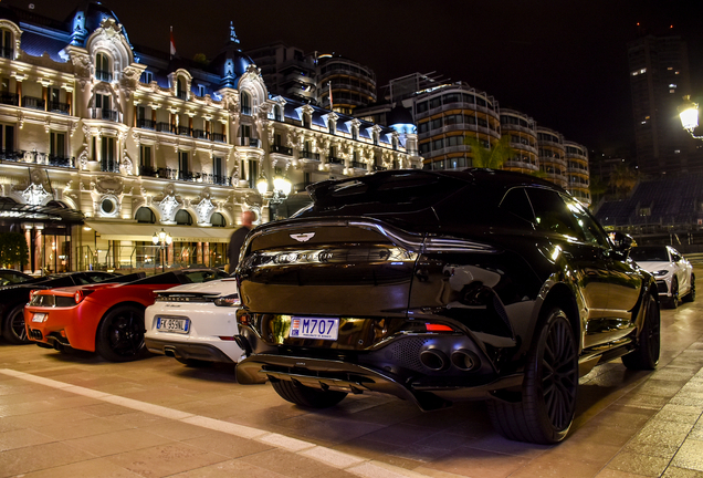 Aston Martin DBX707