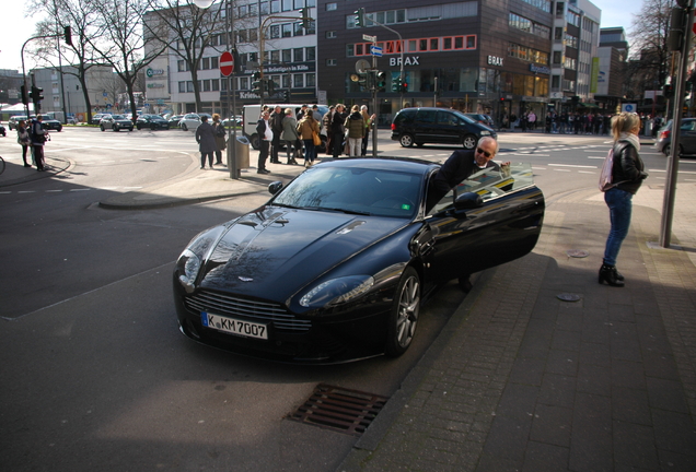 Aston Martin V8 Vantage S