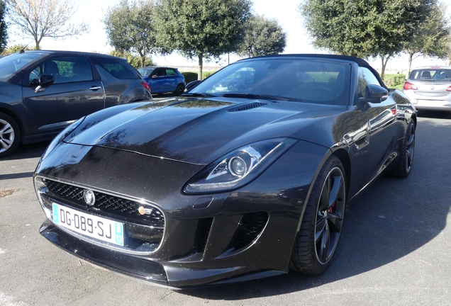 Jaguar F-TYPE S Convertible