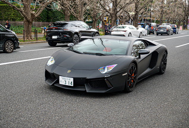 Lamborghini Aventador LP700-4